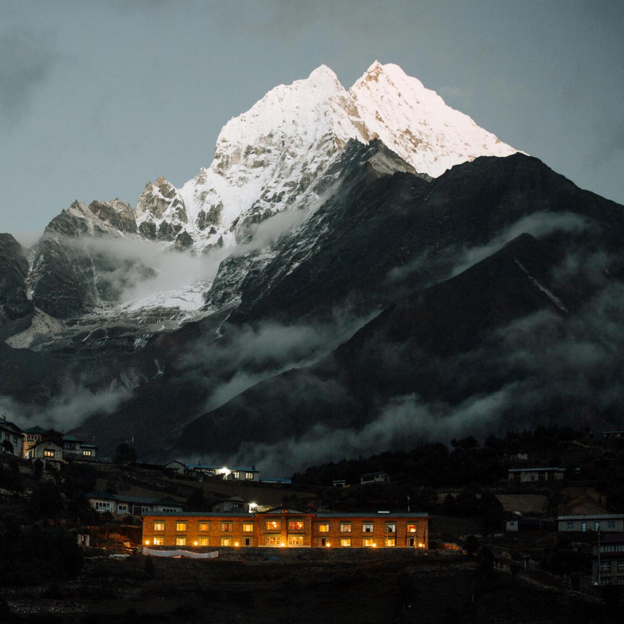 เยติเมาเท่นโฮม นามเช Hotel Namche ภายนอก รูปภาพ